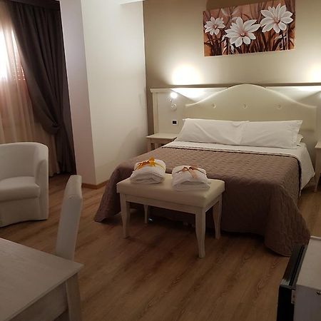 San Pietro Bed & Breakfast Mileto Bagian luar foto