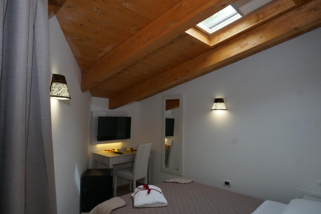 San Pietro Bed & Breakfast Mileto Bagian luar foto