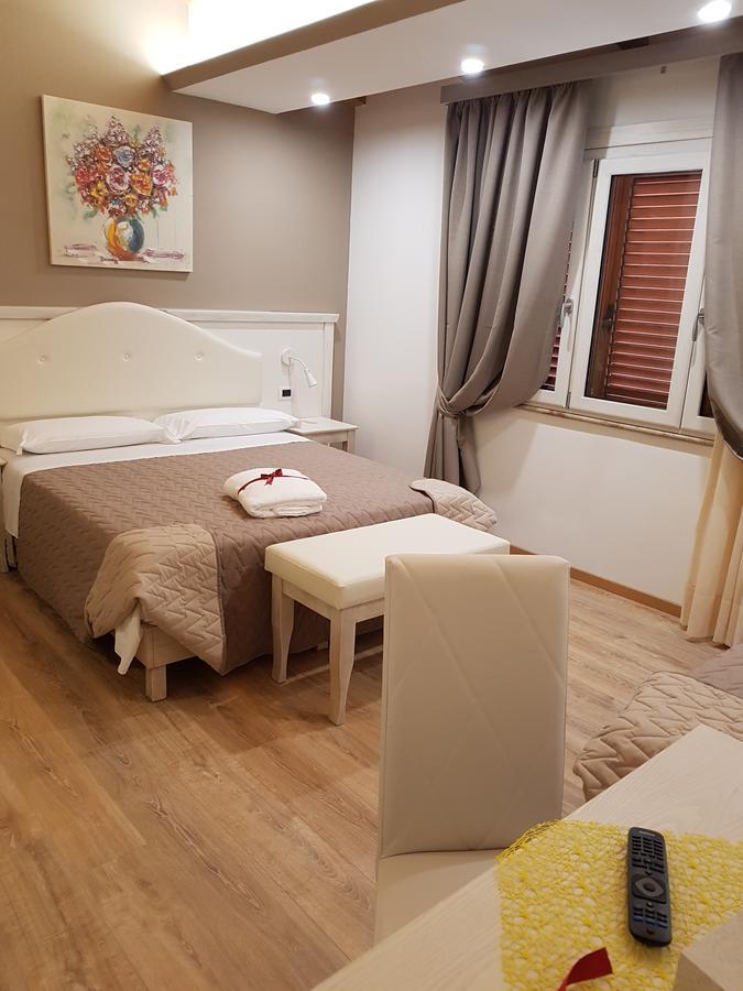 San Pietro Bed & Breakfast Mileto Bagian luar foto