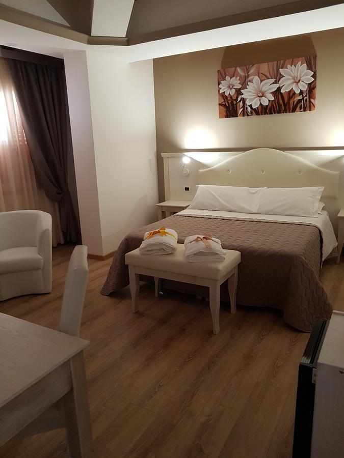 San Pietro Bed & Breakfast Mileto Bagian luar foto