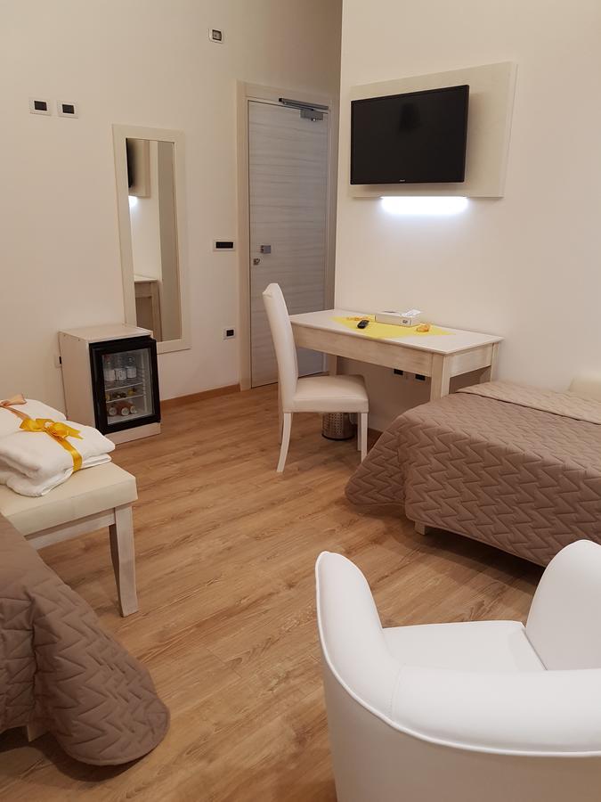 San Pietro Bed & Breakfast Mileto Bagian luar foto