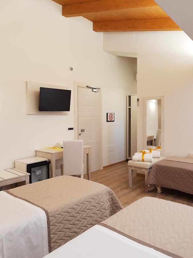 San Pietro Bed & Breakfast Mileto Bagian luar foto