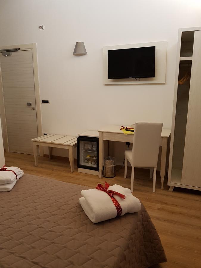 San Pietro Bed & Breakfast Mileto Bagian luar foto
